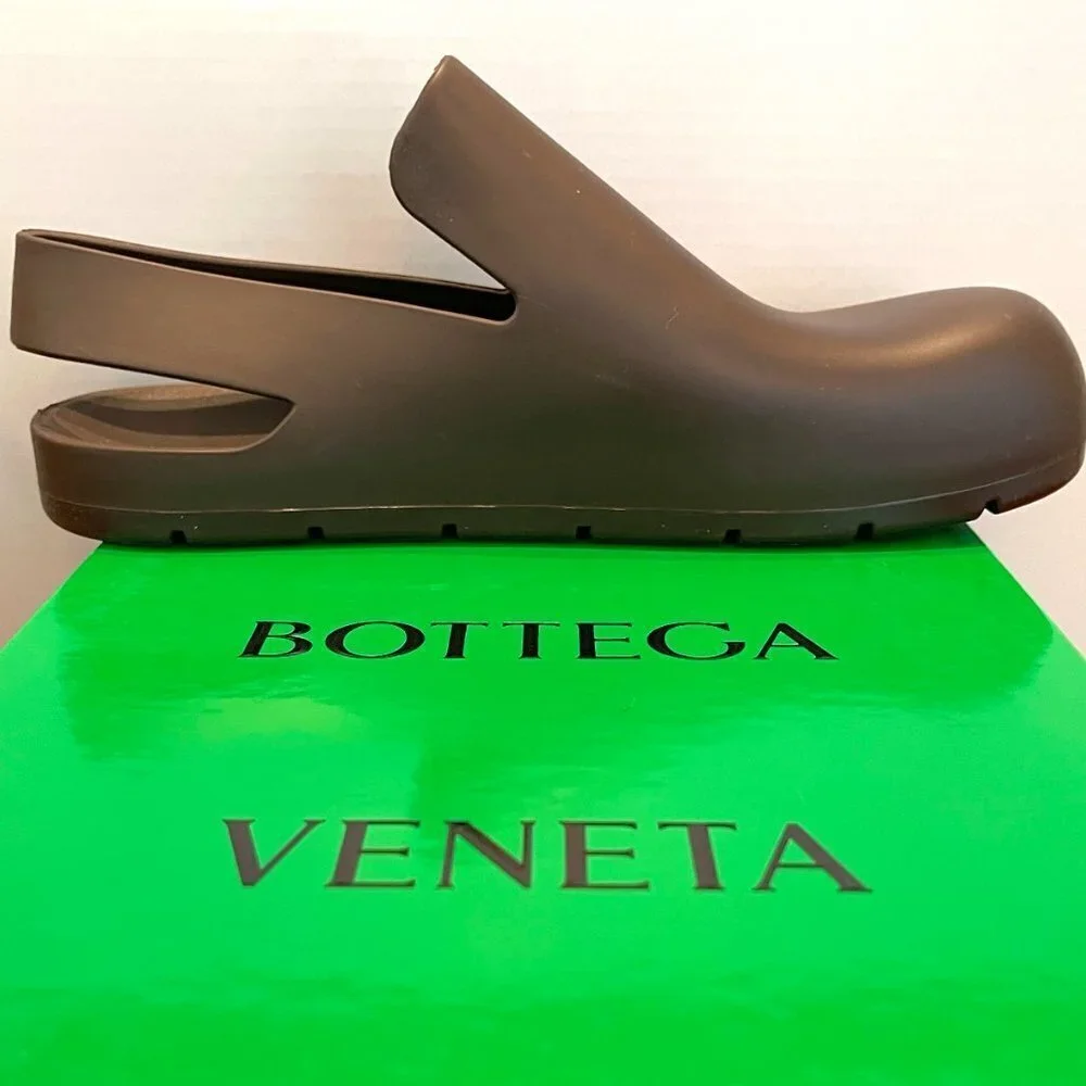 Bottega Veneta 661269 Women's Molded Matt Rubber‎ Sandals, Euro 37, Dark Brown